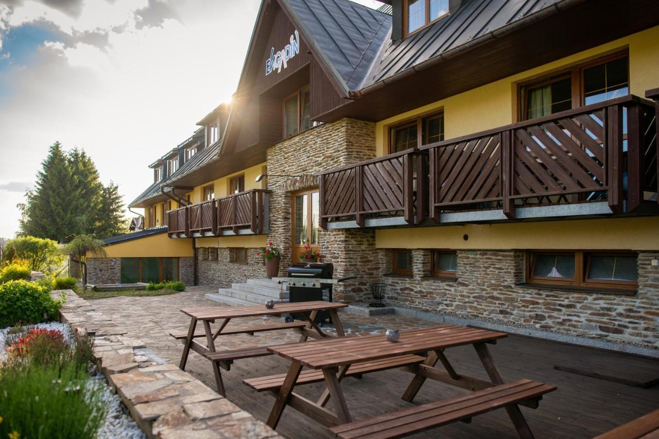 Apartmány Engadin Boží Dar Exterior foto