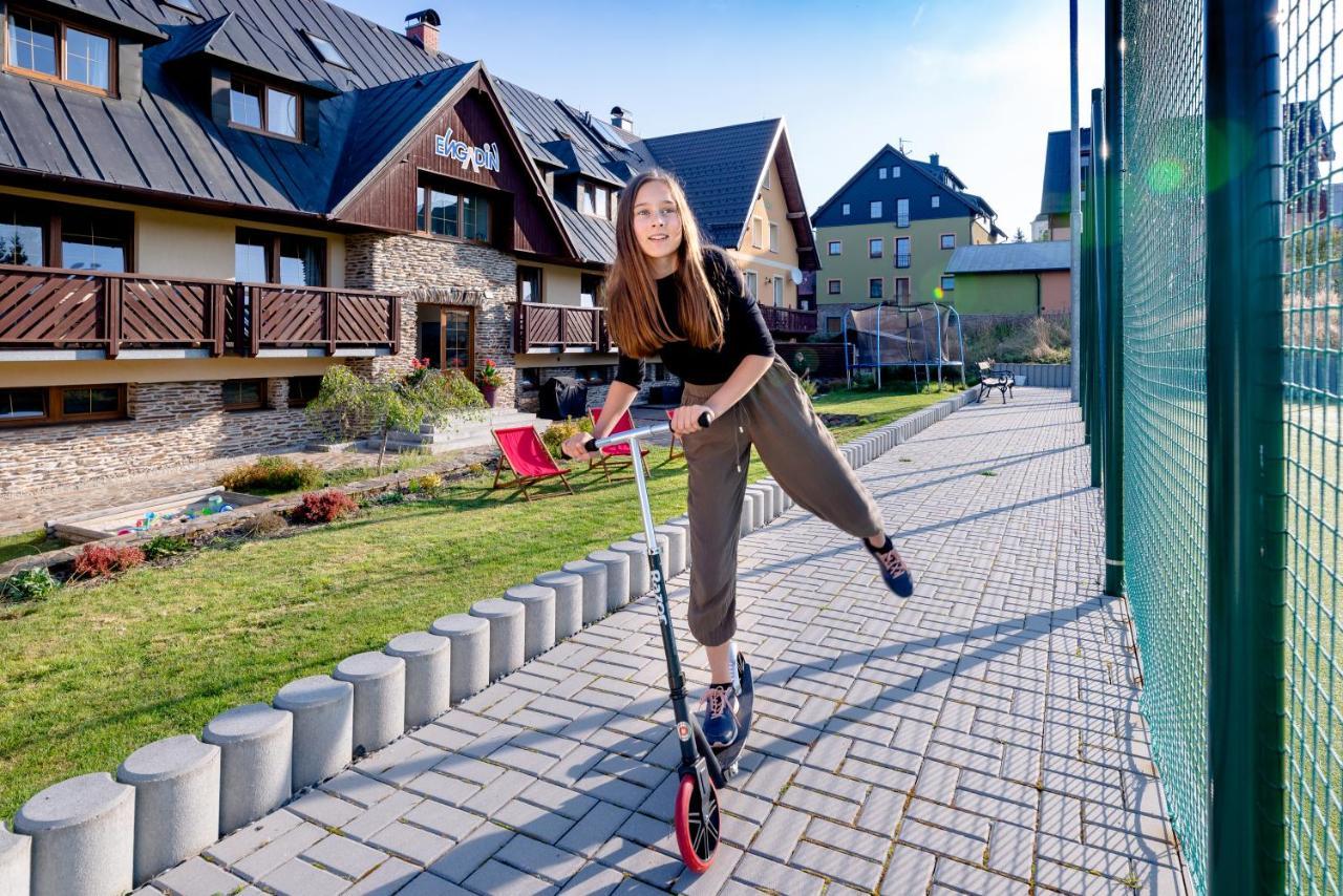 Apartmány Engadin Boží Dar Exterior foto